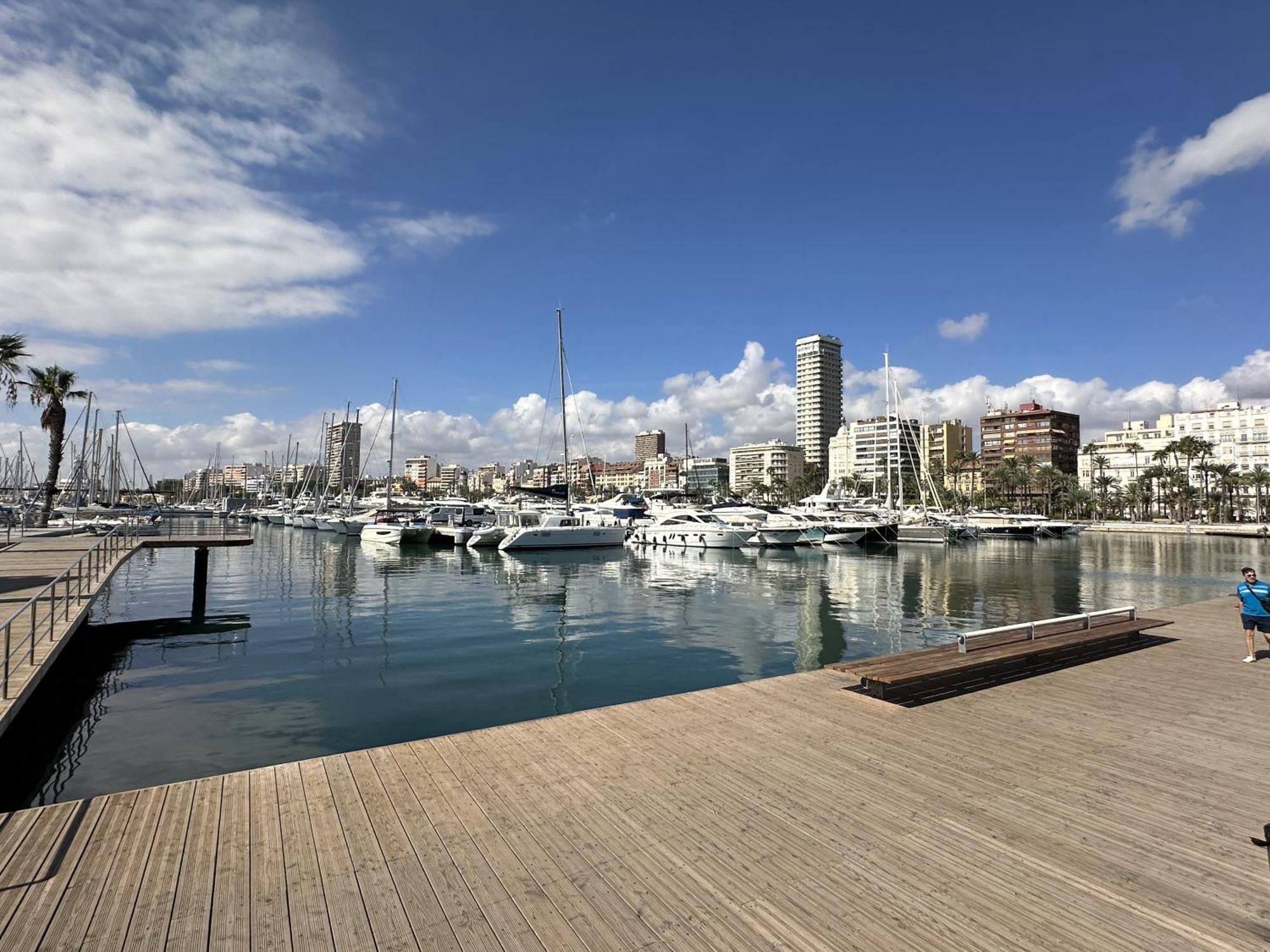 Alicante Beach And Center Εξωτερικό φωτογραφία